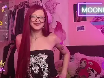 Stripchat Free Live Porn of moonfiredancer
