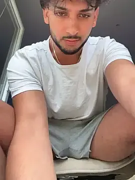 Stripchat Live Sex Cam of Gipsyboysteve
