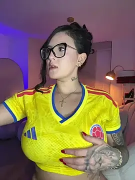 Stripchat Adult Webcam of GabyMejiaa