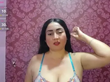 Stripchat Live Sex Cam of juliana_diaz