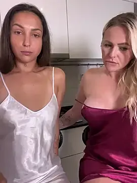 Stripchat Watch Live Sex Cams of Keep_us_wild