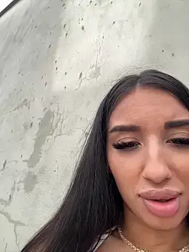 Stripchat Live Sex Cam of BlueEyes_BB