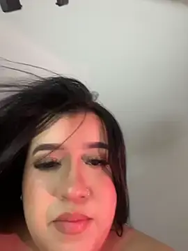 Stripchat Live Sex Cam of Aliciawhitee