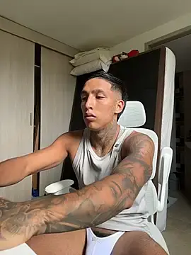 Stripchat Live Sex Cam of sendfer
