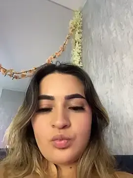 Stripchat Watch Live Sex Cams of Antonella_Julieta