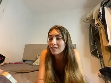 Stripchat Watch Live Sex Cams of perrine_offf