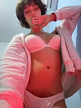 Stripchat Live Sex Cam of Carlita_cute