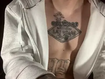 Stripchat Live Sex Cam of JuicyJoshy