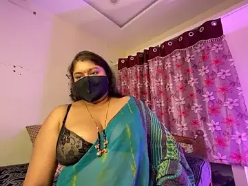 Stripchat Nude Webcam of LouleyRani_