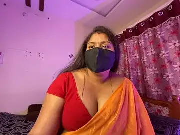 Stripchat Free Porn Cam of LouleyRanii_Telugu