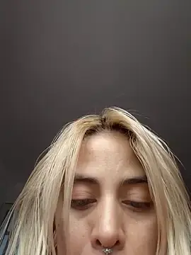 Stripchat Live Porn of sofigirlgold