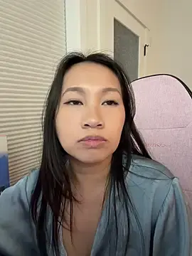 Stripchat Sex Cam of petiteTai
