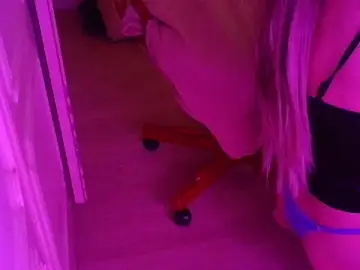 Stripchat Nude Webcam of WarmSound