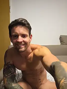 Stripchat Live Sex Cam of Mystery_Mark