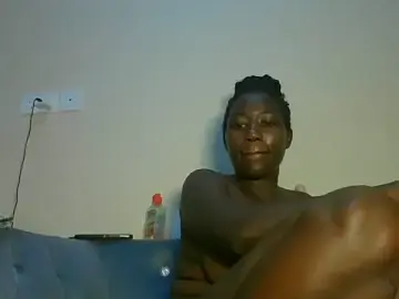Stripchat Free Live Porn of Silky_aura
