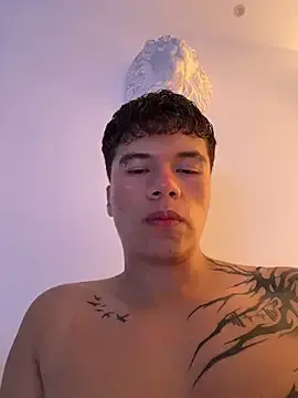 Stripchat Sex Cam of Logan_smith1