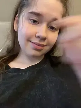 Stripchat Sex Cam of HornyGirlH