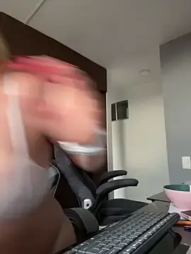 Stripchat Sex Cam of AlanyAnneSmith