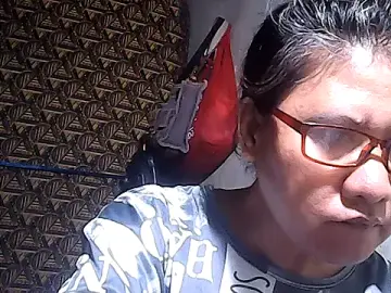 Stripchat Watch Live Sex Cams of sweetsosie18