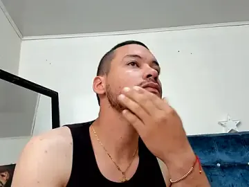 Stripchat Best Webcam of Aronandmoli69
