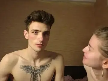 Stripchat Watch Live Sex Cams of EmiliaCouple