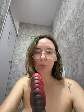 Stripchat Adult Video Chat of The_Snowwhitee