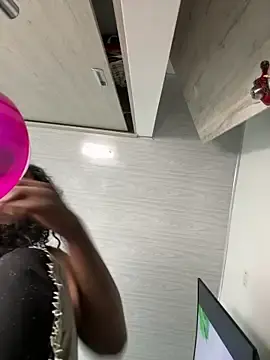 Stripchat Adult Webcam of Bustykeyla