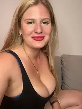 Stripchat Adult Webcams of Ellieblessom