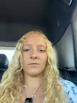 Stripchat Live Sex Cam of Sophie_cute06