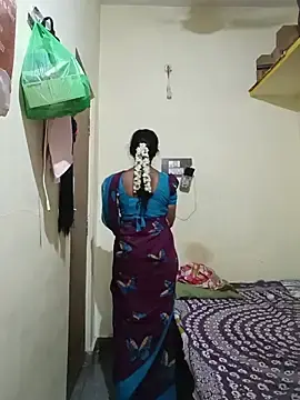 Stripchat Watch Live Sex Cams of Kavya5500