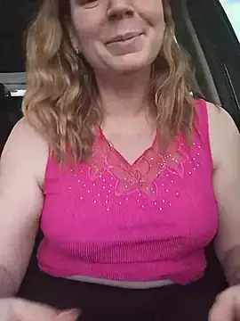 Stripchat Live Sex Cam of l4dyc4pricorn76