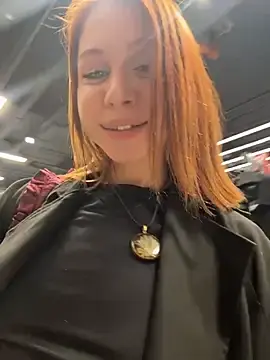 Stripchat Live Sex Cam of RosieSecret