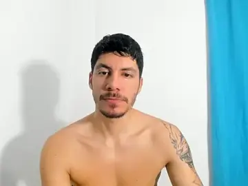 Stripchat Sex Cam of daniel_sexy777