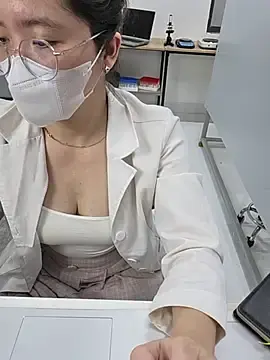 Stripchat Live Sex Cam of HinaLovely