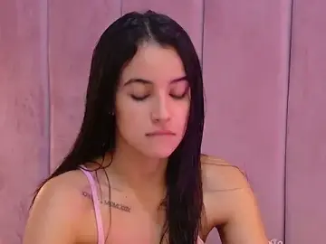 Stripchat Live Sex Cam of LeenaBrown