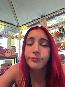 Stripchat Sex Cam of sexymelli18