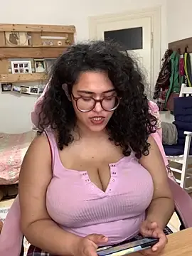 Stripchat Sex Chat of Curvydesifromgermany