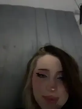 Stripchat Nude Webcam of Melissa_cum