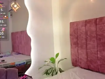 Stripchat Sex Chat of LOU_22_