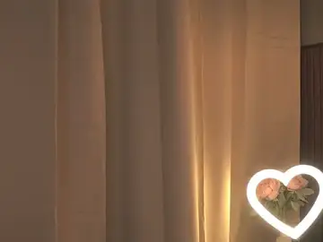 Stripchat Free Live Porn of pinkmangokiss