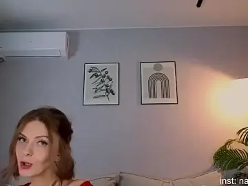 Stripchat Live Sex Cam of Naomi_Girly