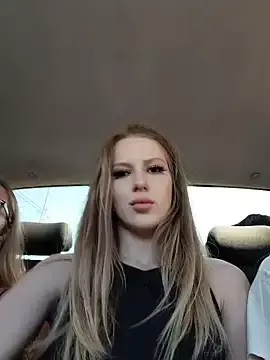 Stripchat Free Porn Cam of caressyourself