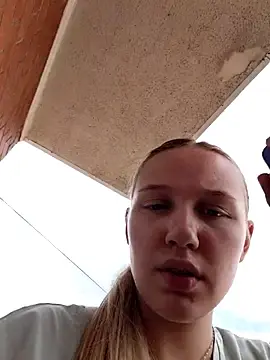 Stripchat Live Porn of caressyourself