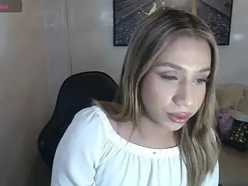 Stripchat Live Sex Cam of Evy_Luxx_v