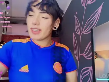 Stripchat Nude Webcam of Kiara_Fox__