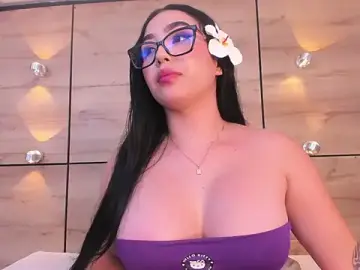 Stripchat Free Porn Cam of aria_paul