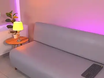 Stripchat Best live sex cam show of Naomi_Silk