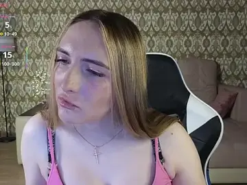 Stripchat Live Sex Cam of Vi_Luxy