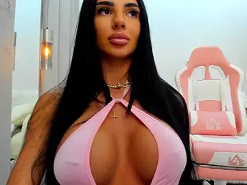 Stripchat Nude Webcam of Britney_Charm_