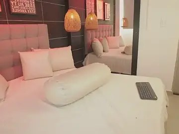 Stripchat Watch Live Sex Cams of BellaLatinaTS